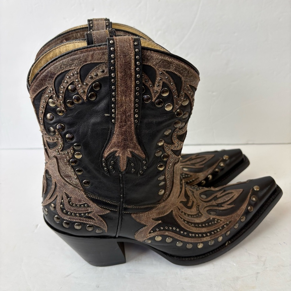 CORRAL Women's Black Distressed Overlay Studded Short Boot Snip Toe Black 9 - Picture 4 of 10